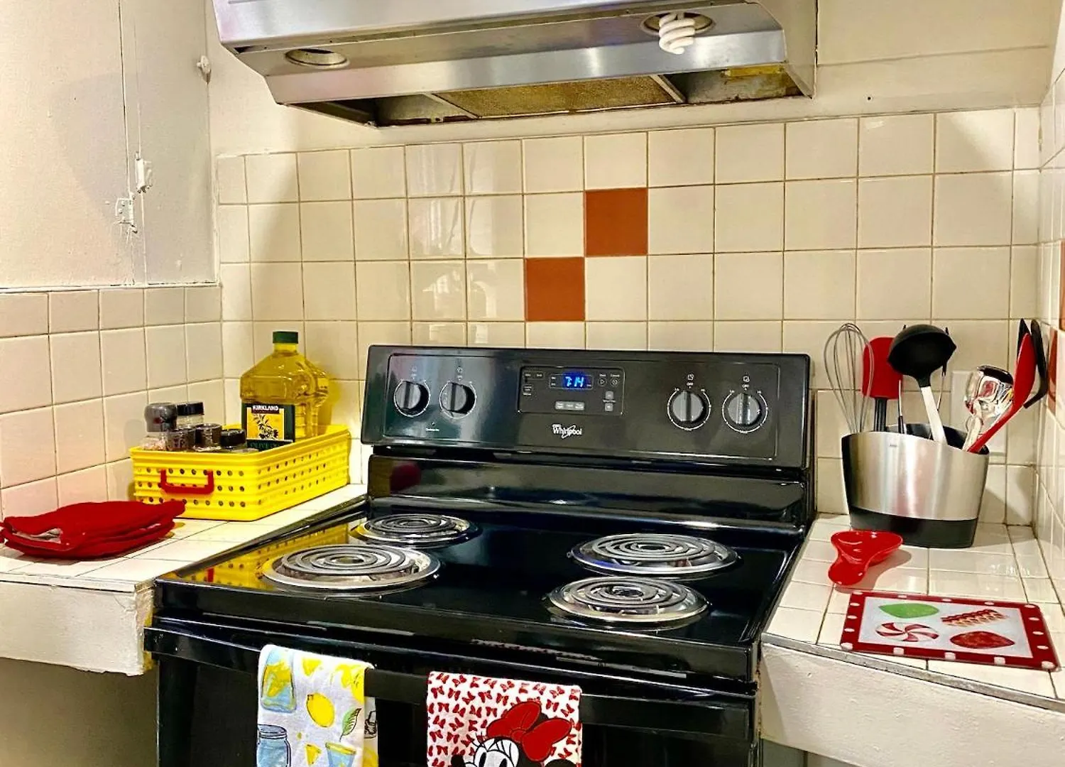 Tiny Private Room On The 1St Floor With Shared Bathroom Near Seatac Airport And Downtown Seattle