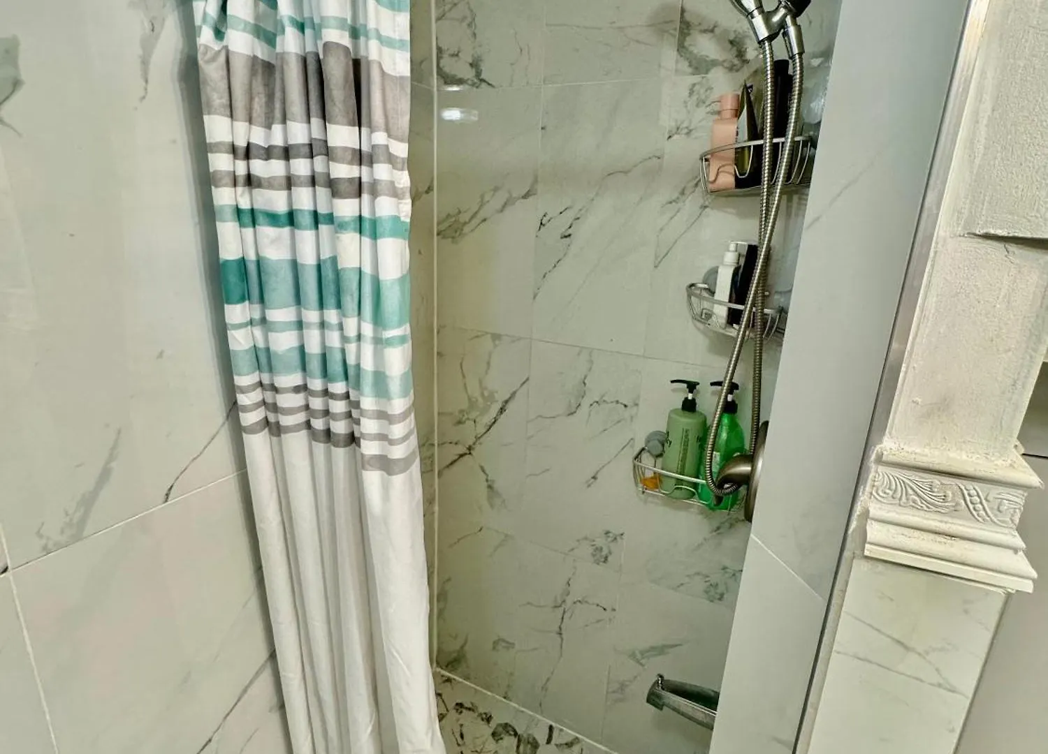 Homestay Tiny Private Room On The 1St Floor With Shared Bathroom Near Seatac Airport And Downtown Seattle